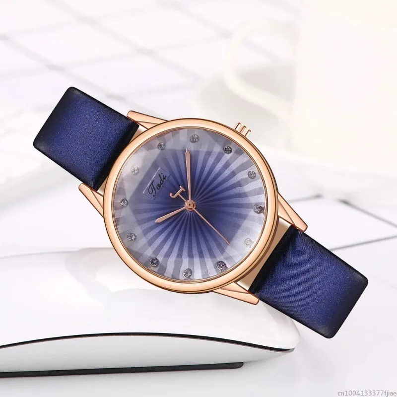 Creative Striped Quartz Watch Leather Watch With Diamond Strap Luxury Quartz Wristwatch Female Casual Ladies Watches Reloj