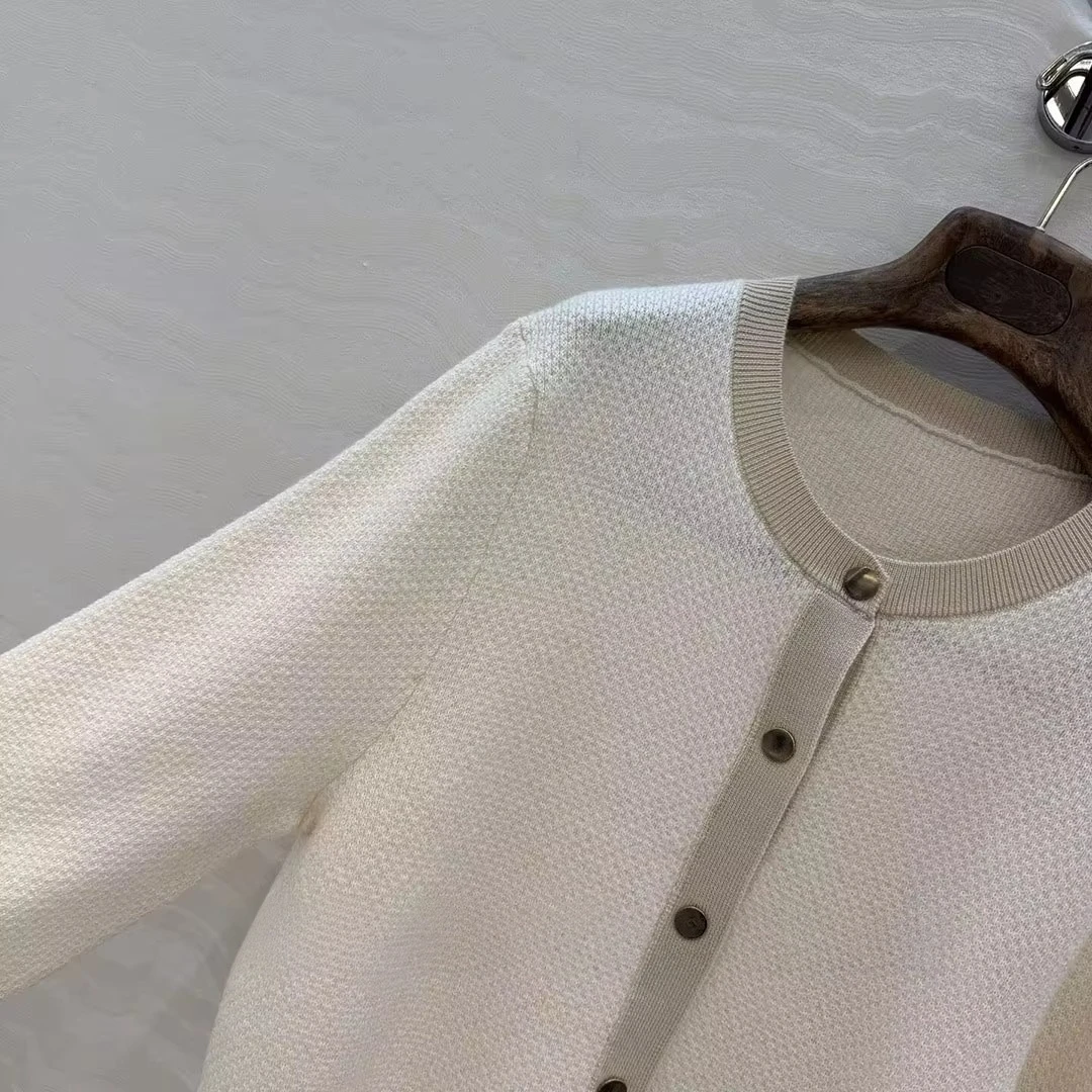 Old Money Style Vintage 100% Wool Knitted Cardigans Women Patchwork O-neck Long Sleeve Metal Single Breasted Casual Sweater
