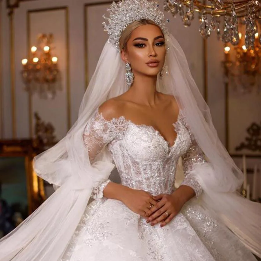 Sexi Ragyogó kvat vcc nyakú golyós Bor színe számára Nők applied hármas Negyedóra esküvői ruhát sparkly Ólomkristályüveg backless gyöngyök menyasszonyi gowns