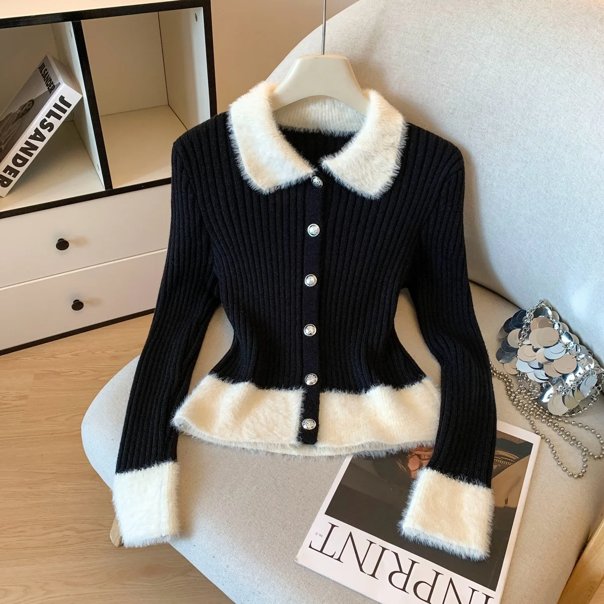 

Korean Turn-Down Collar Sweater Elegant Women Short Style Warm Cardigan Autumn Winter Fashion Slim Fit Single Breasted Knitwear