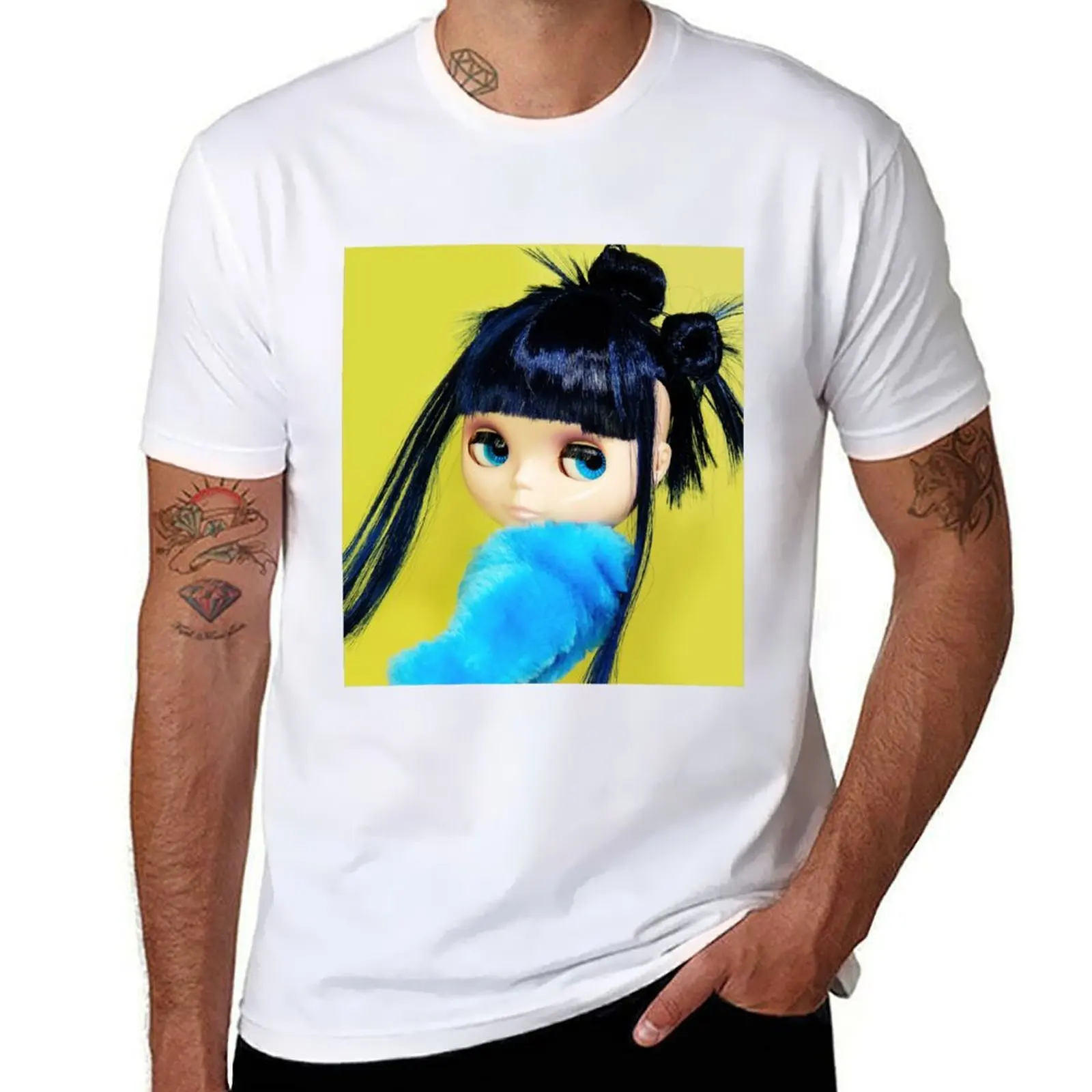 

blythe en bleu T-Shirt mens graphic t shirts man t shirts cotton T-Shirt