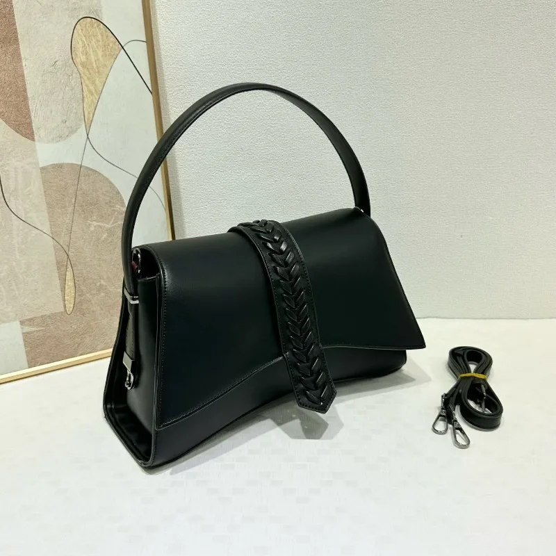 2026 new color blocked woven armpit bag, women's single shoulder crossbody bag, commuting handbag, daily matching