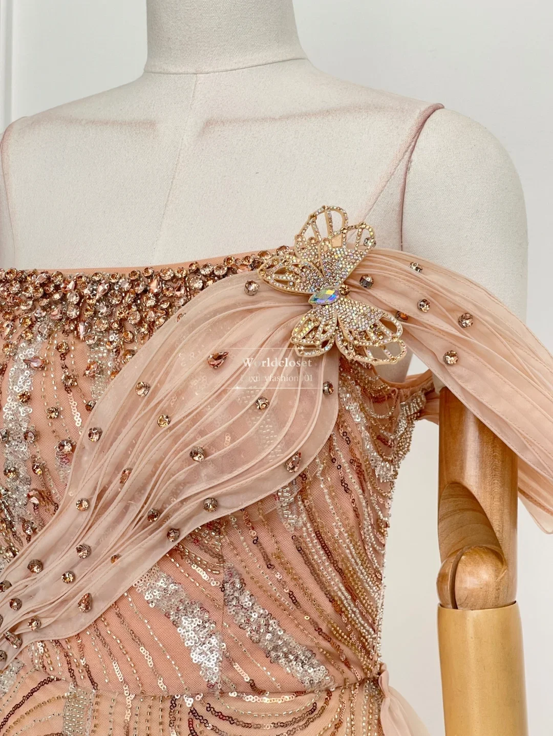 2025 New Dusty Pink Sleeveless Pearls Sequins Beading Backless Tube Maxi Dresses for Party