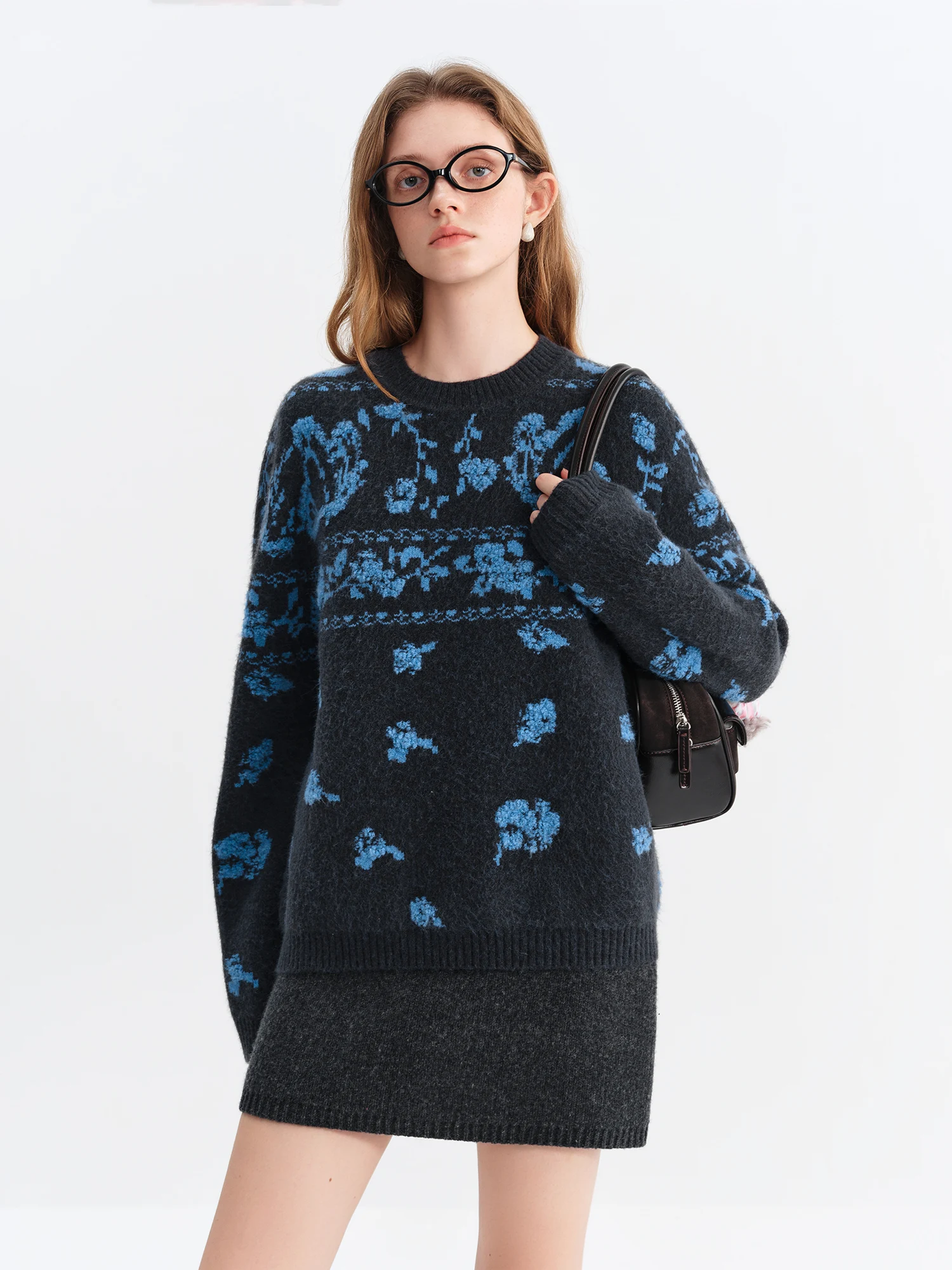 FSLE 2025 Suéter de punto para mujer Jersey de mohair gris con jacquard floral azul Top ajustado de manga larga Diseño texturizado vintage