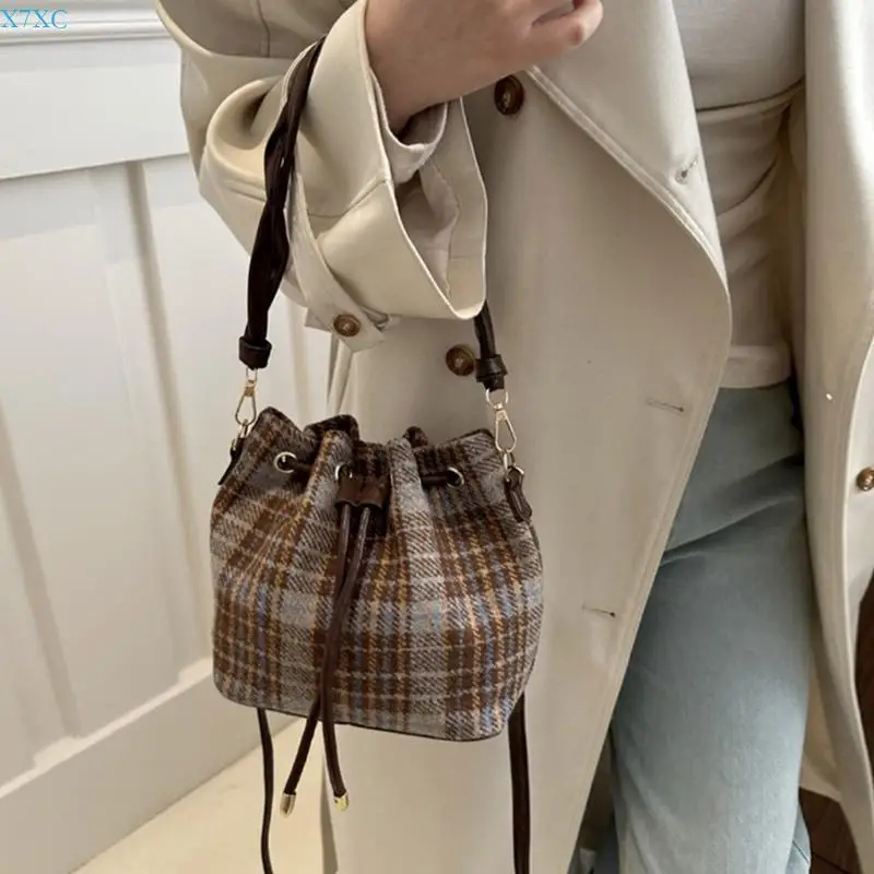 

X7XC Women Crossbody Bag Korean Shoulder Bag Autumn Winter Bucket Bag