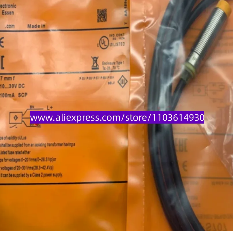 2pcs New inductive sensor IFS700 IFS701 IFS703 IFS702 IFS707 IFS709 IFS253 IFS245 IFS250 IFS209 IFS243 IFS246 IFS207