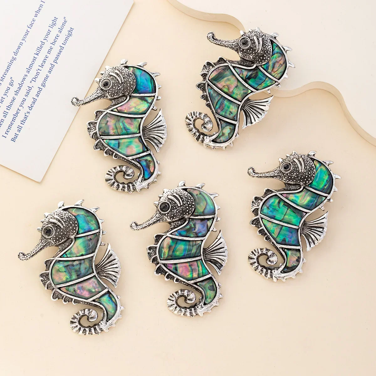 Luxury Jewelry Illusory Abalone Shell Seahorse Shaped Lapel Pins Pendant Accessories Women Brooch For Clothing Gifts 56x40mm