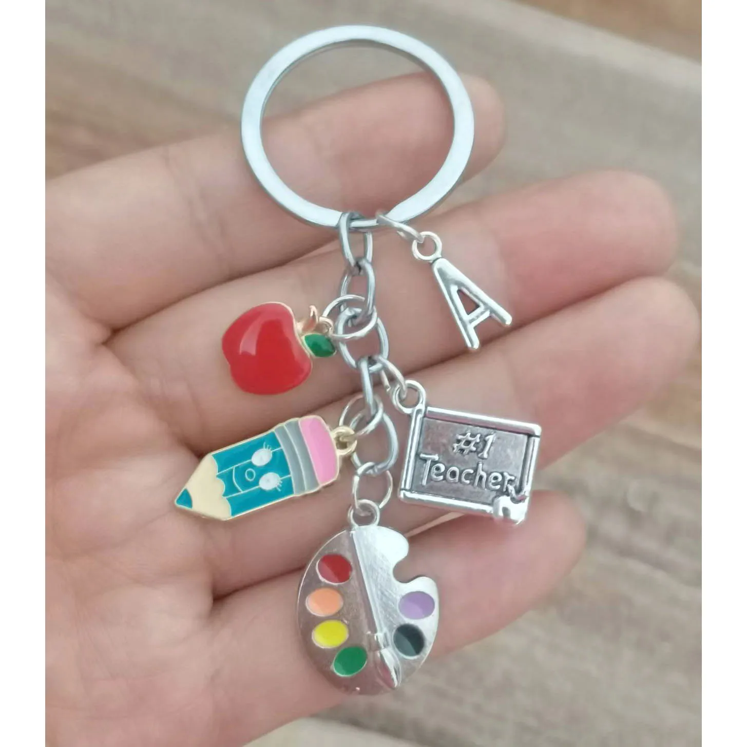 A-Z letter handmade color palette pen holder keychain, teacher keychain, key ring, teacher's day gift, handmade jewelry。