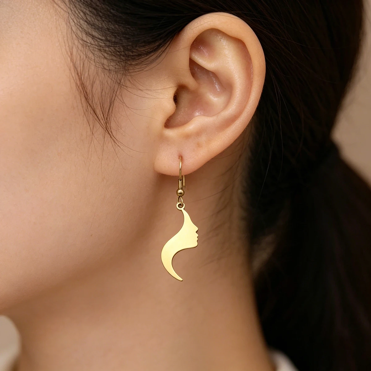 Fashion Abstract Woman Profile Dangle Hook Earrings Stainless Steel Art Face Drop Earrings Ladies Creative Jewelry Gift