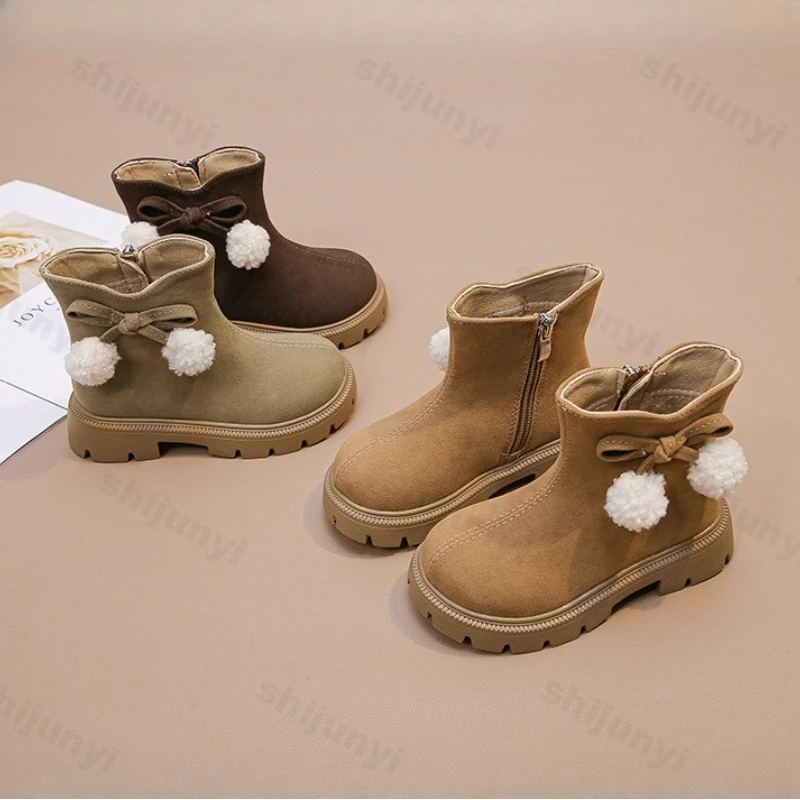 الفتيات الحلو القوس الدافئة شعر عالية أعلى أحذية بوت قصيرة 2025 الشتاء الأطفال الرجعية تنوعا Pluch مريحة عدم الانزلاق القطن الأحذية