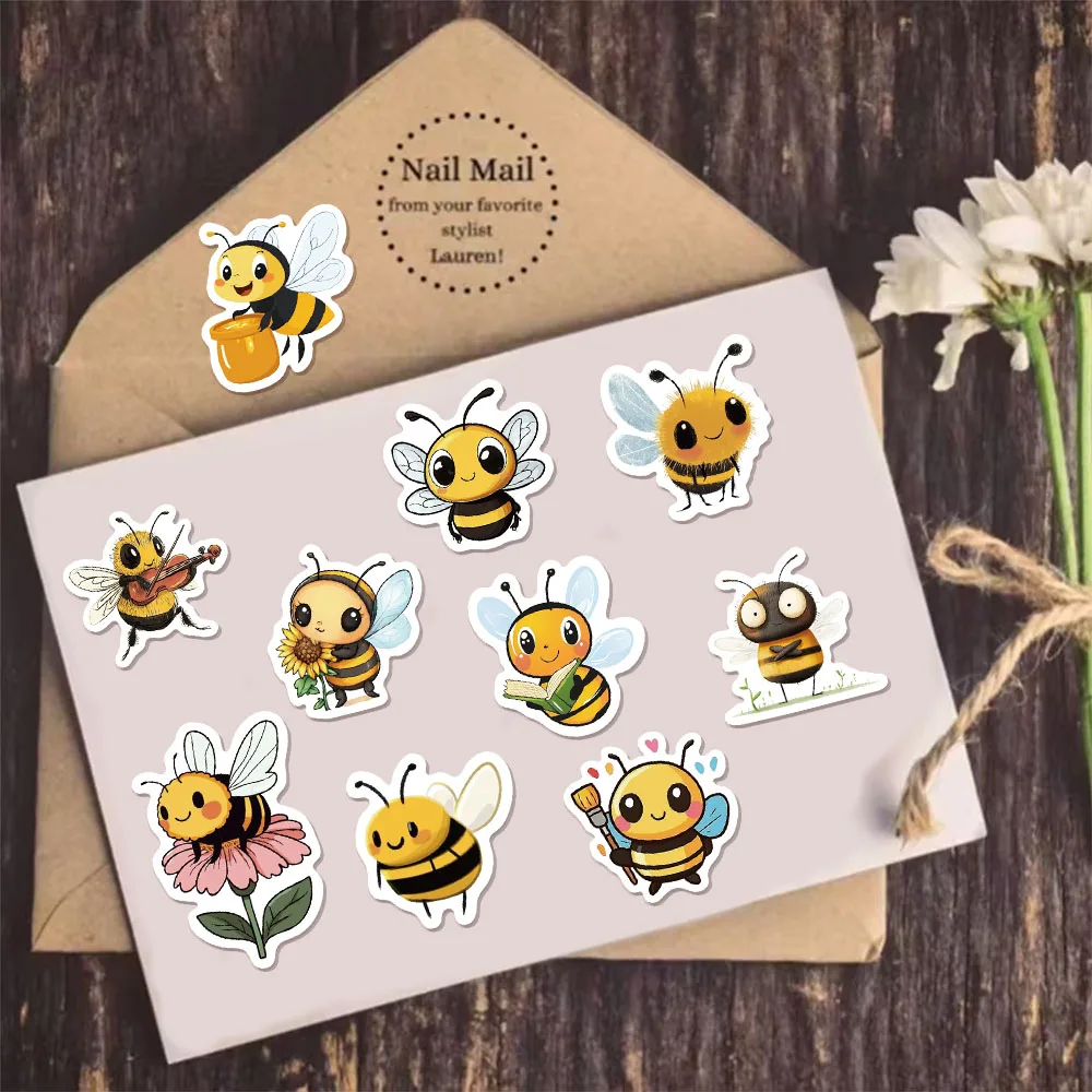 สติกเกอร์รางวัลรูปผึ้งน่ารัก 500 ชิ้น ชุด 10 ชิ้น ขนาด 2.5 ซม./1.0 นิ้ว ชุดรางวัลการเรียนรู้รูปผึ้ง ของขวัญงานปาร์ตี้ แสตมป์