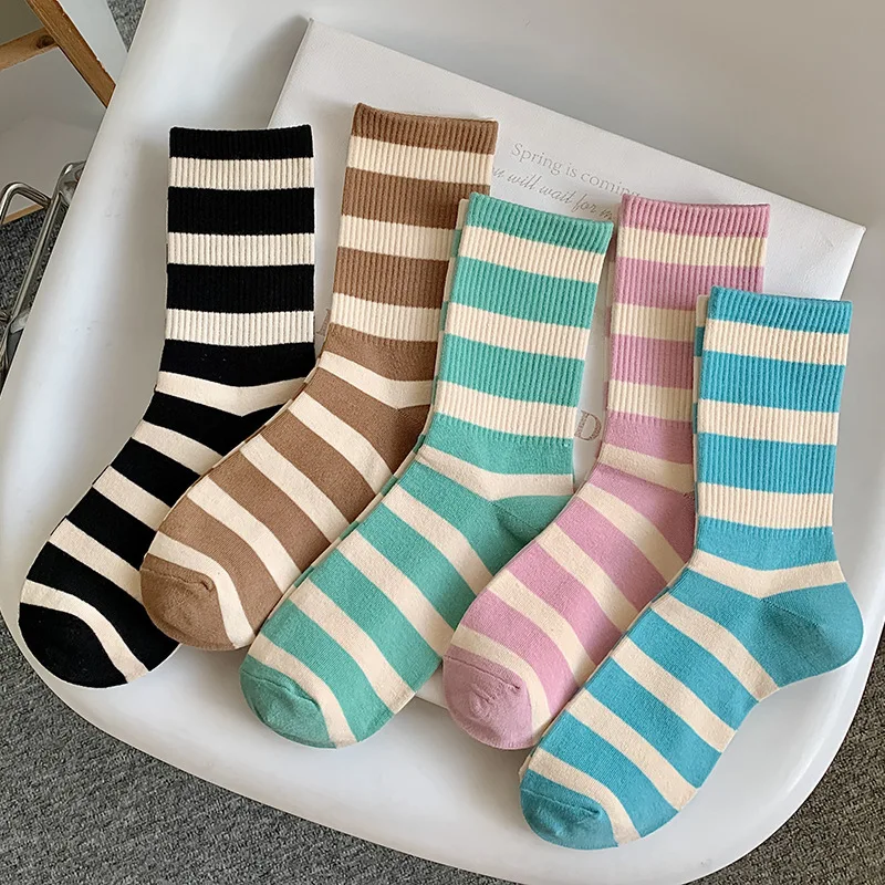 Men's Socks In The Autumn and Winter Cotton Sports Trend Cotton Sweat Absorption Deodorant Stripe Lovers Stockings