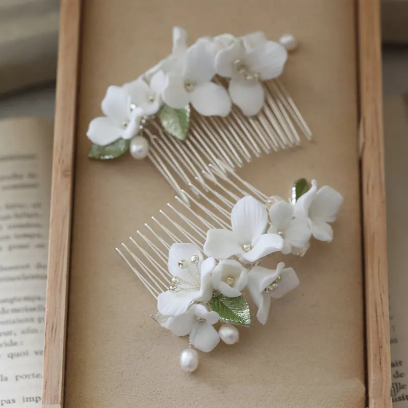 Handmade White Ceramic Flower Hair Comb For Bridal Simple Fresh Water Pearl Green Enamel Leaf Wedding Tiara Jewelry For Women