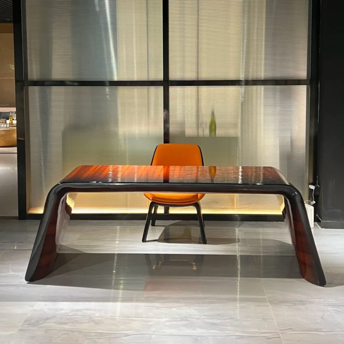 Model 871 Italian Style Light Luxury Modern High-End Study Writing Desk for Tree Paint CEO Office Desk Chair