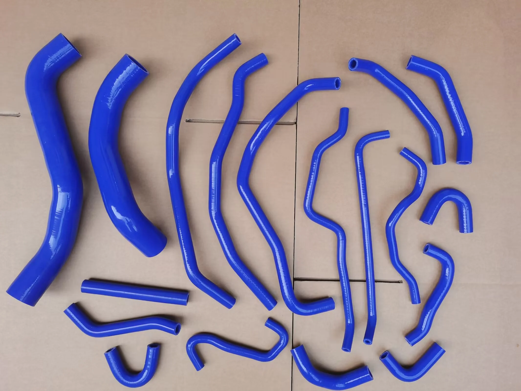 Silicone Coolant Radiator Hose For Toyota Land Cruiser VX VX-R Lexus GX460 Tundra 1UR 8 Cyl 4.6L
