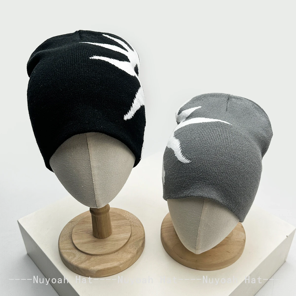 New Men Women Simple Personal Jacquard Sun Knitted Hats Warm Versatile Retro Beanies Color Block Fashion Wear It On Both Sides