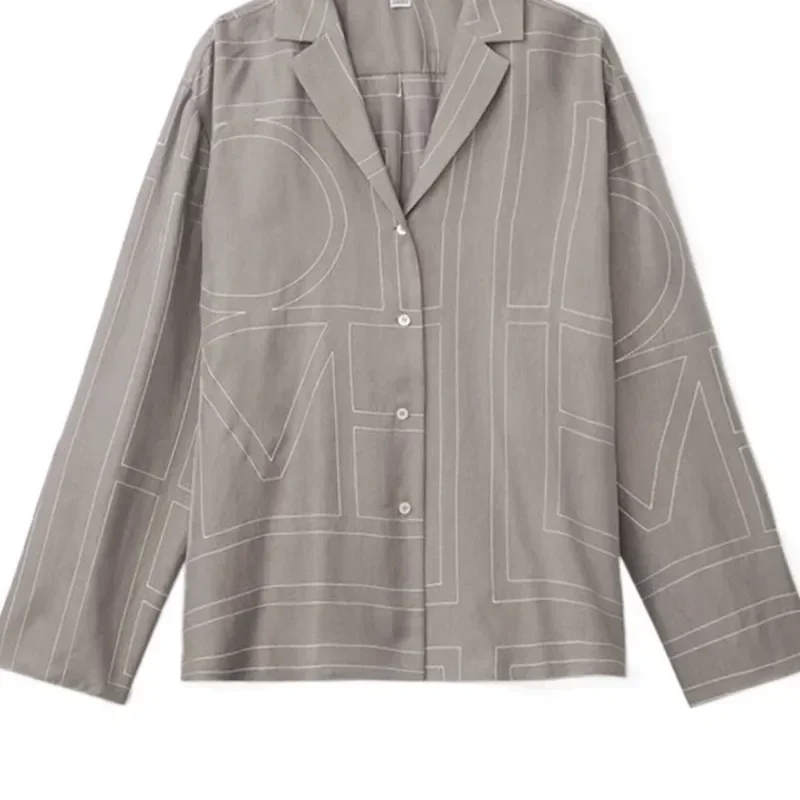 grey shirt