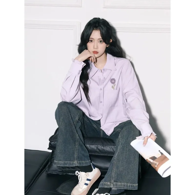 

Женская рубашка с лавандовым цветочным узором, вышивкой и рюшами на манжетах, на пуговицах