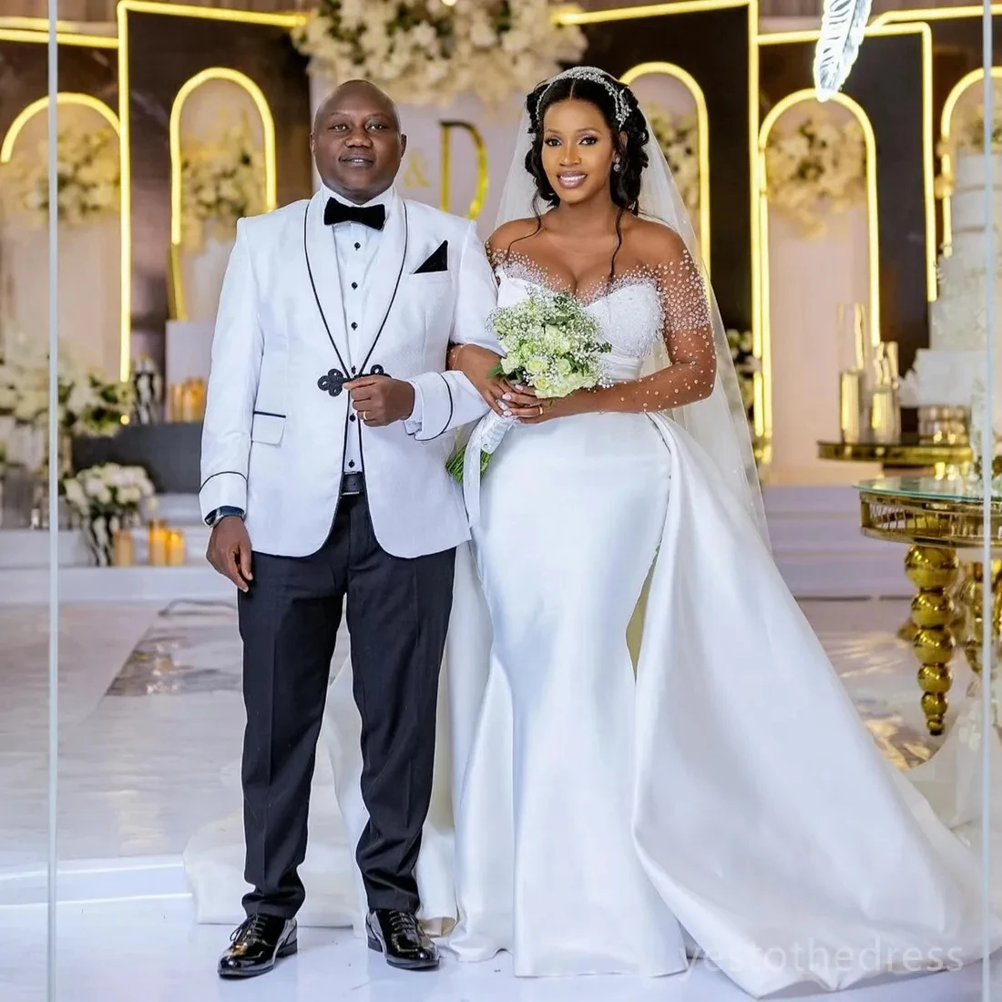 

2025 Mermaid African Wedding Dress Bridal Gowns With Detachable Train Off Shoulder Illusion Long Sleeves Beads Vestidos De Noiva