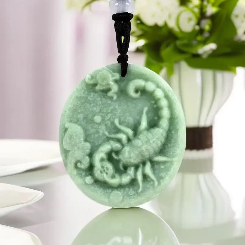Jadeitowy wisiorek z skorpionem naszyjnik mężczyźni skorpion projektant Amulet naturalny chiński Vintage prawdziwa biżuteria prezent modny kamień