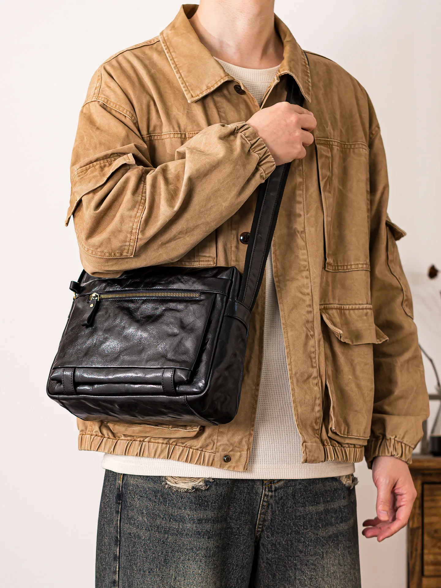 

casual luxury high-quality genuine leather men's messenger bag vintage designer handmade real cow leather pleated shoulder bag