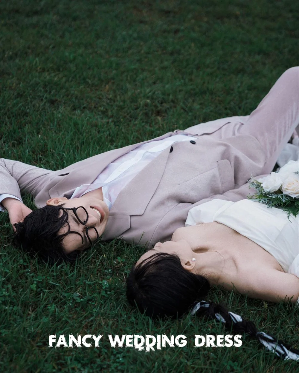 Vestido de novia sin tirantes, prenda de satén suave, elegante y sencilla, para baile de graduación, sesión de fotos de Corea, manga extraíble, largo hasta el suelo, hecho A medida