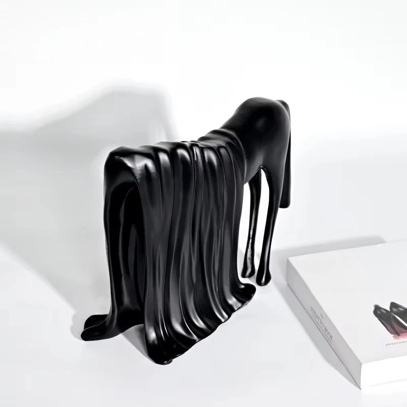 

Modern interior home decoration office desktop decoration abstract dark horse resin handicraft sculpture