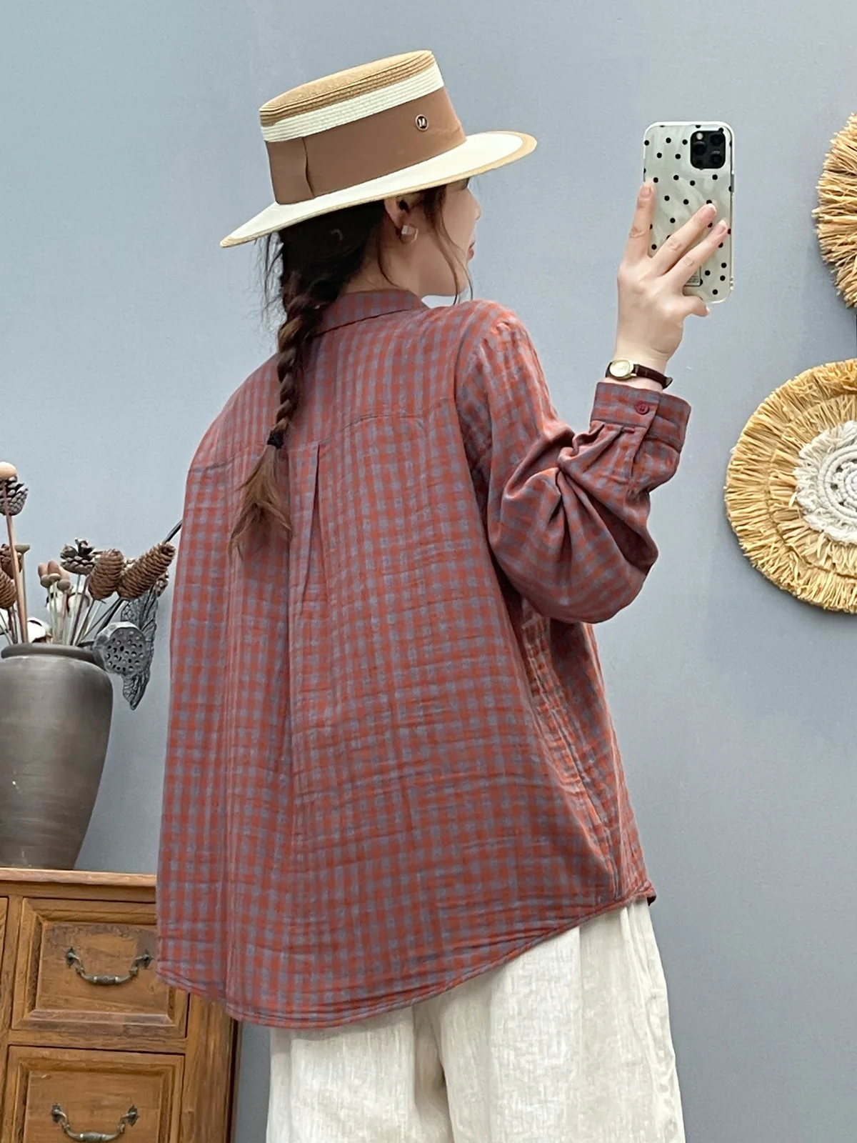 جديد 2025 قميص خريفي بأكمام طويلة من غزل القطن ، بلوزة فضفاضة متعددة الاستخدامات بياقة مقلوبة للنساء ، بلوزة موري جيرل للتنقل T59279CC