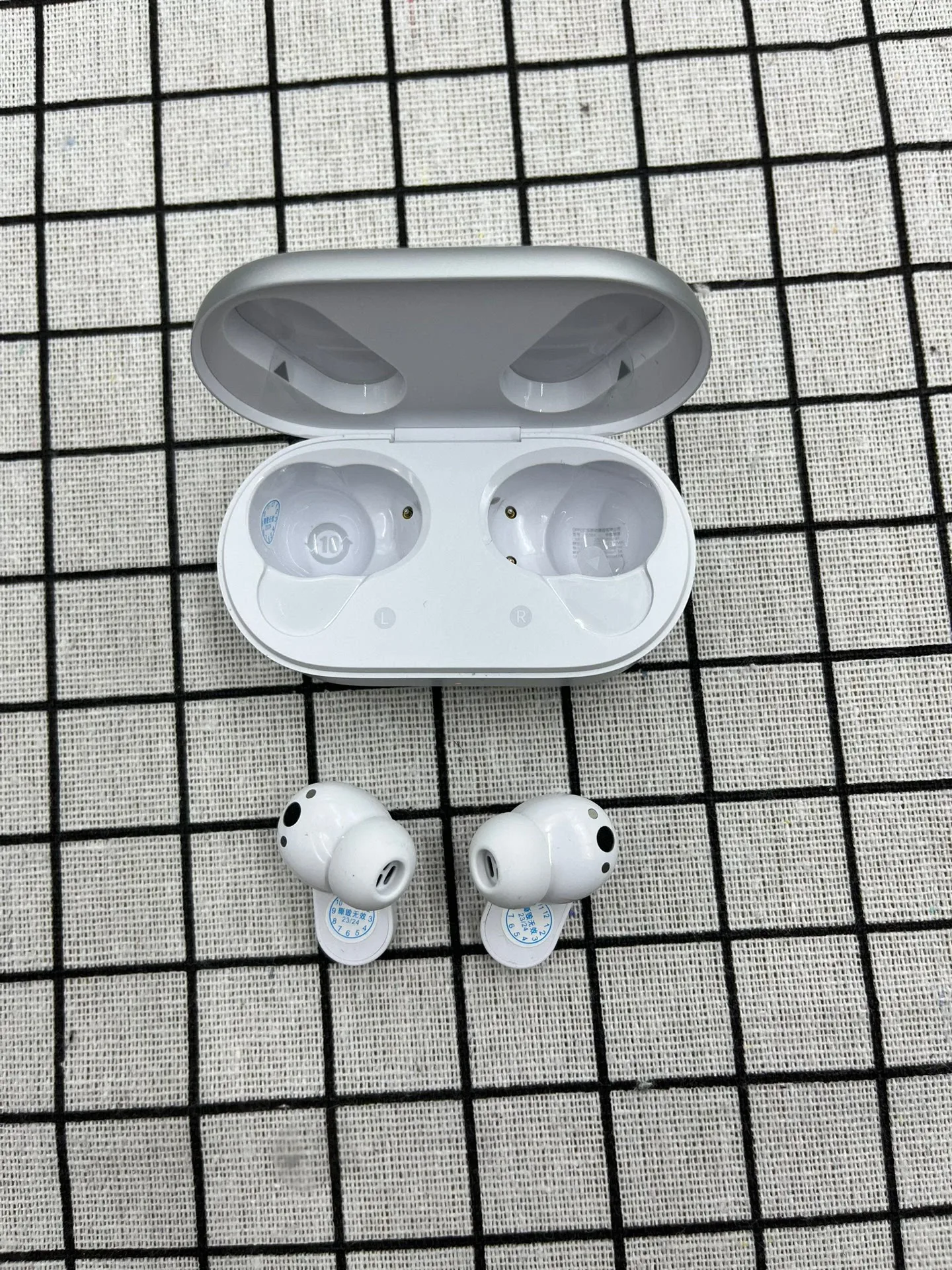 OnePlus Buds Ace Fone de Ouvido, Acessórios Separar, Lado Esquerdo, Reparar Fix Box Base, Peças de Reposição, Usado