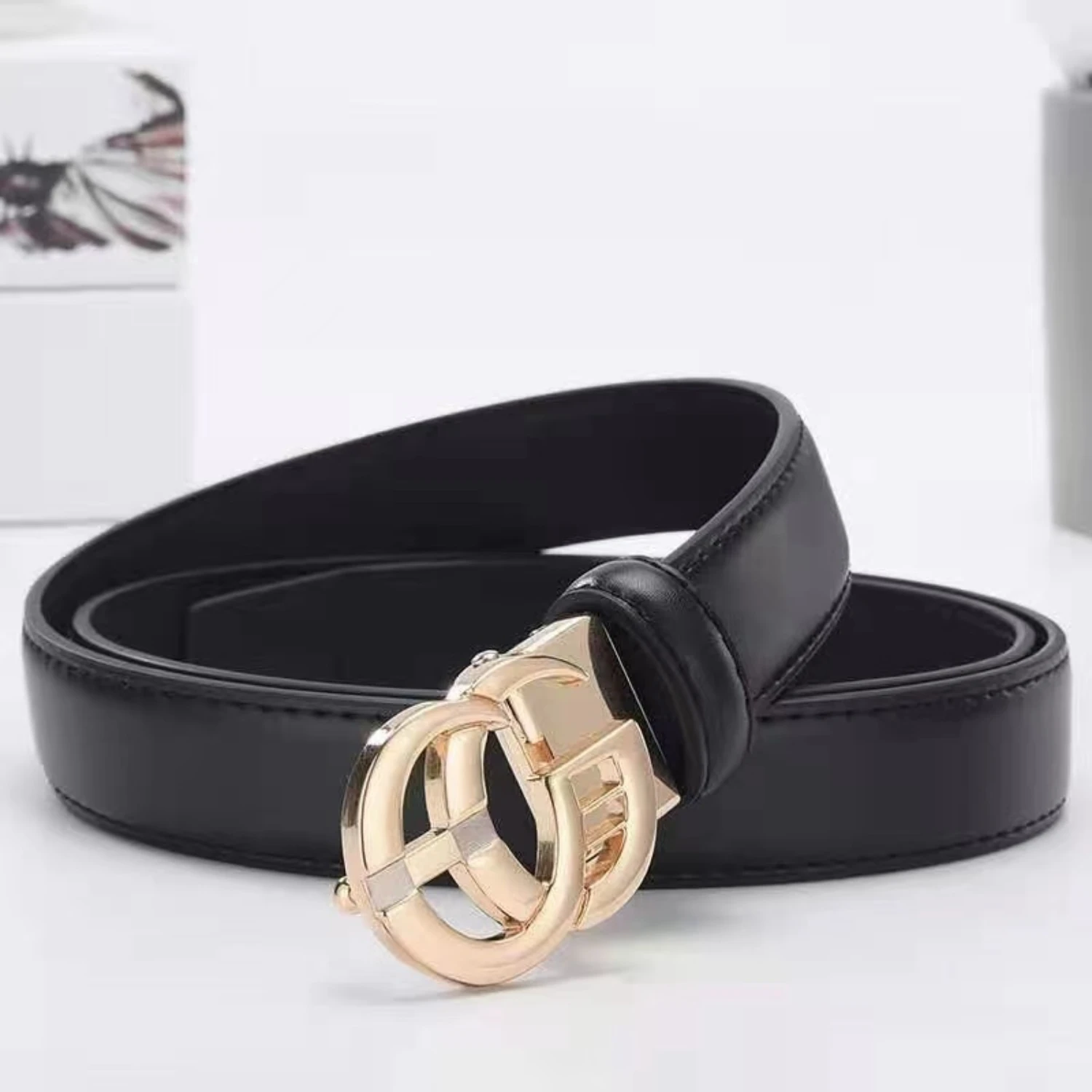 

PU Leather Belt for Women with Pin Buckle - Detail, Tassel Accent, Fashionable Wide Waistband, Versatile for Casual, Sporty & F