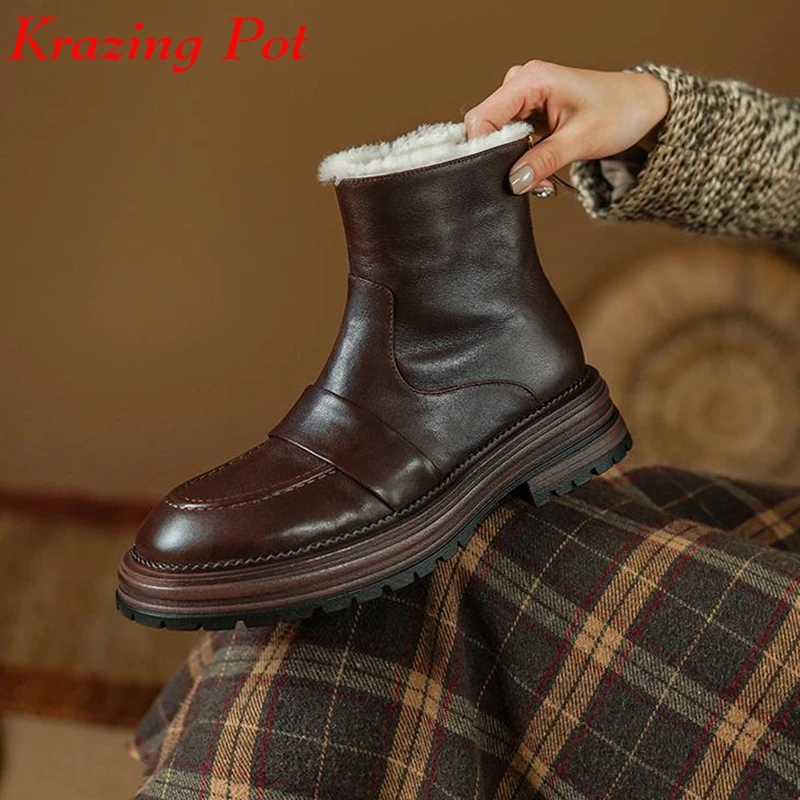 Krazing Pot New Cow Leather punta tonda Winter Warm Western Snow Boots Med Heels pelliccia di lana stivaletti alla moda retrò resistenti al freddo