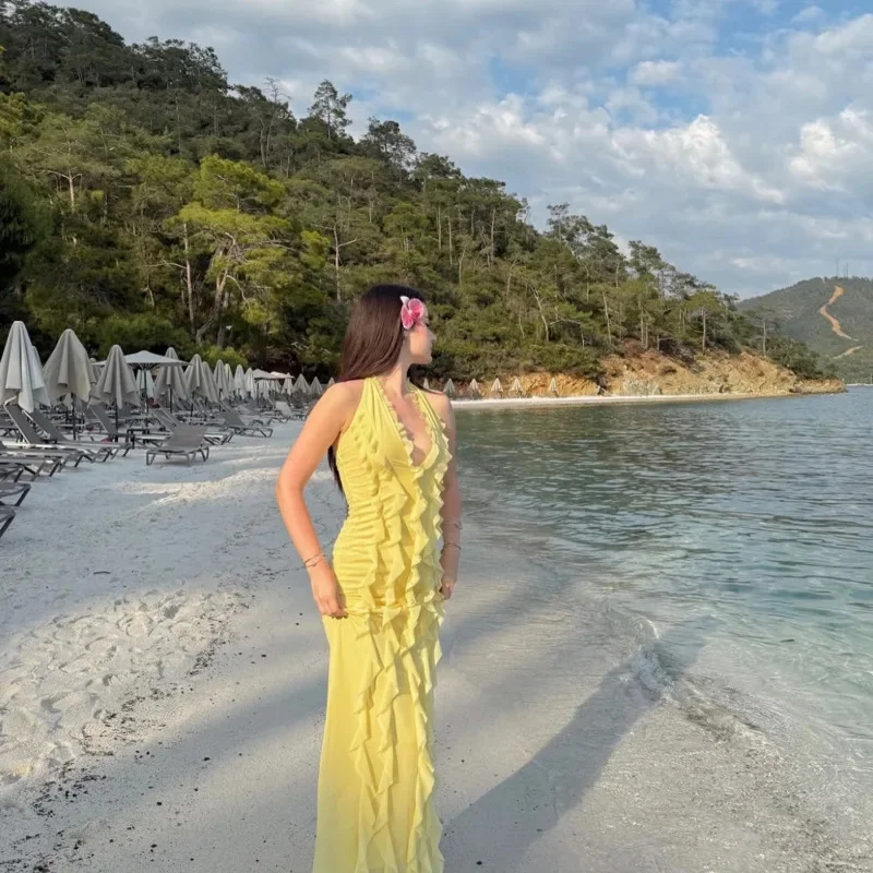 セクシーな V ネック背中の開いたボディコン A ラインドレス無地タイウエストフリルストラップレスドレス夏のファッション女性の休暇ドレス