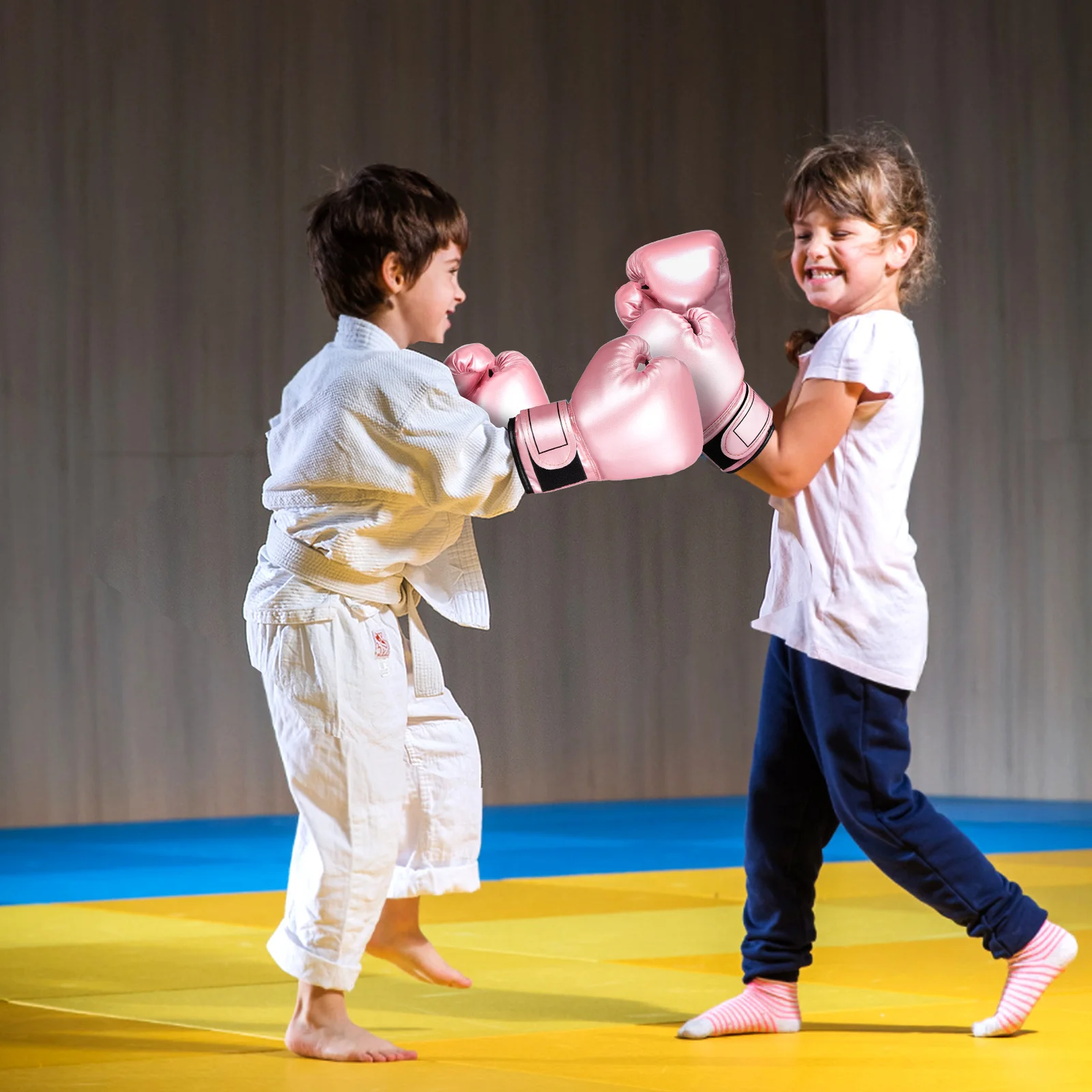 1 ペアジュニアボクシンググローブ快適なスパーリングキックボクシングトレーニングタイアクセサリーキックボクシンググローブパンチングボクシンググローブ