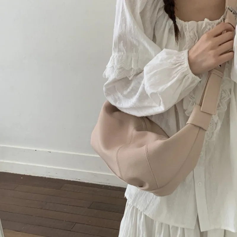 Damen Casual-Stil Weiche Kunstleder Halbmond-Schultertasche, Ideal für den Alltag, Schultaugenbogen, Wochenendausflüge & Einkäufe