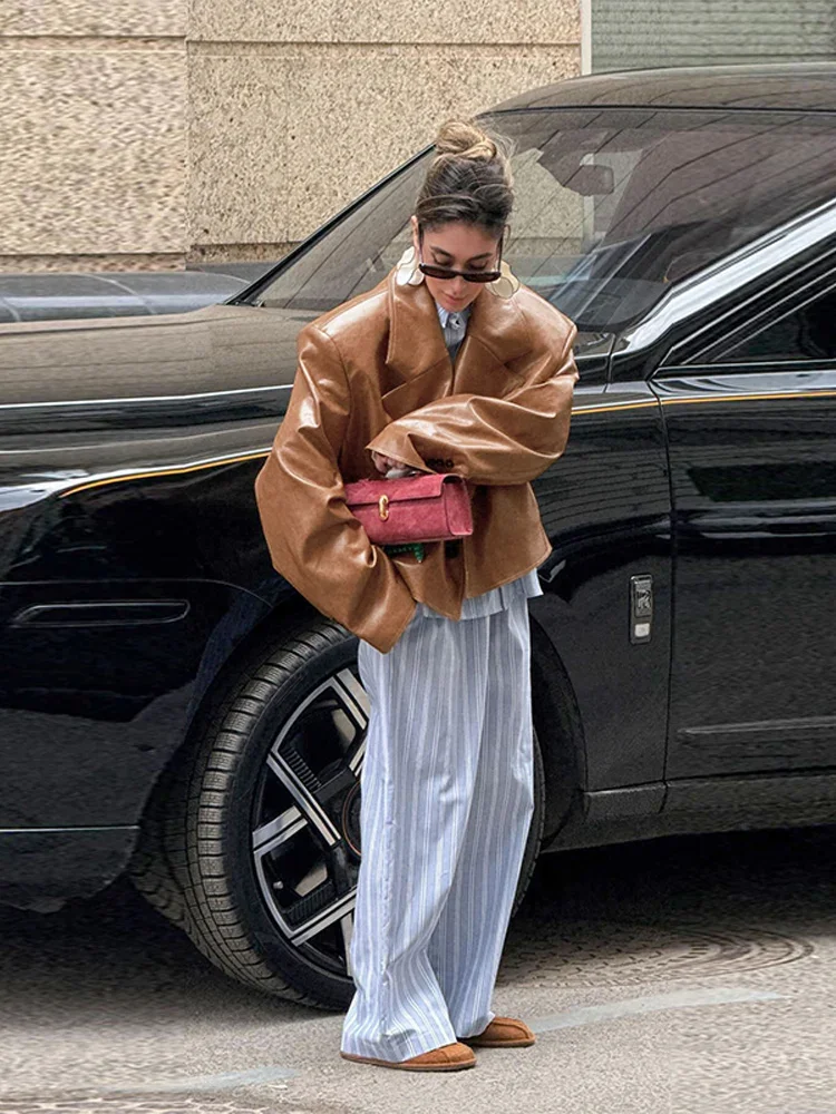 Retro couro do plutônio jaqueta curta feminina 2025 chique rua almofada ombro lapela único breasted jaquetas casaco feminino casual solto outwear