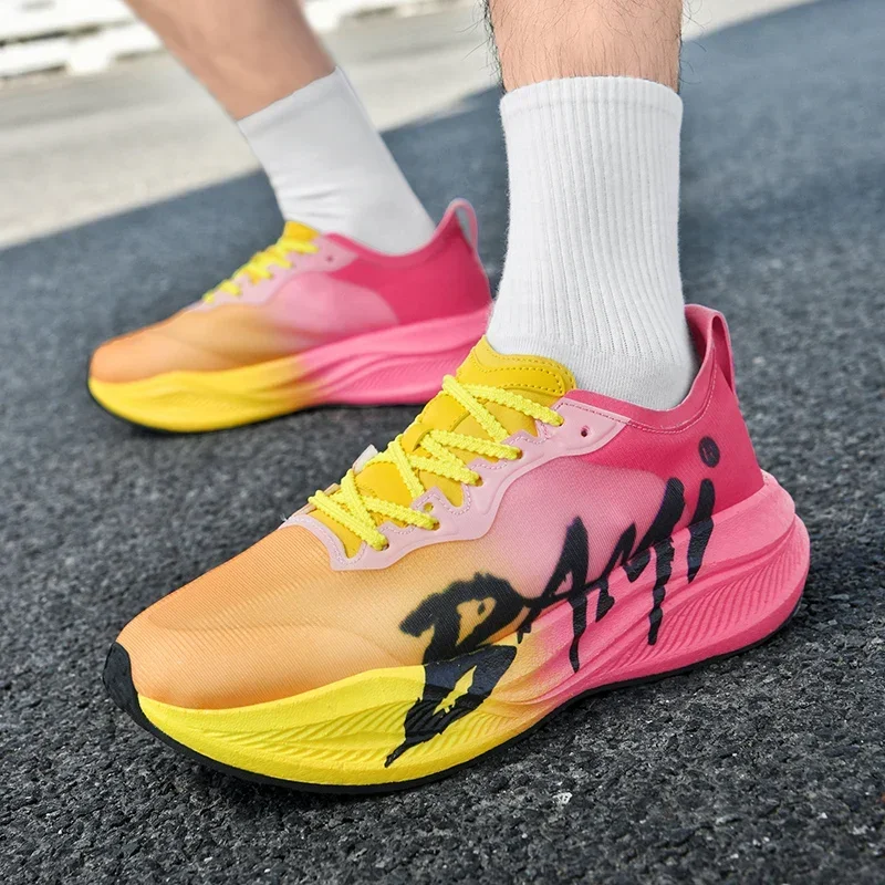 

Амортизирующая обувь для гонок, новые дышащие противоскользящие кроссовки унисекс, роскошные кроссовки для гонок, дышащие модные кроссовки