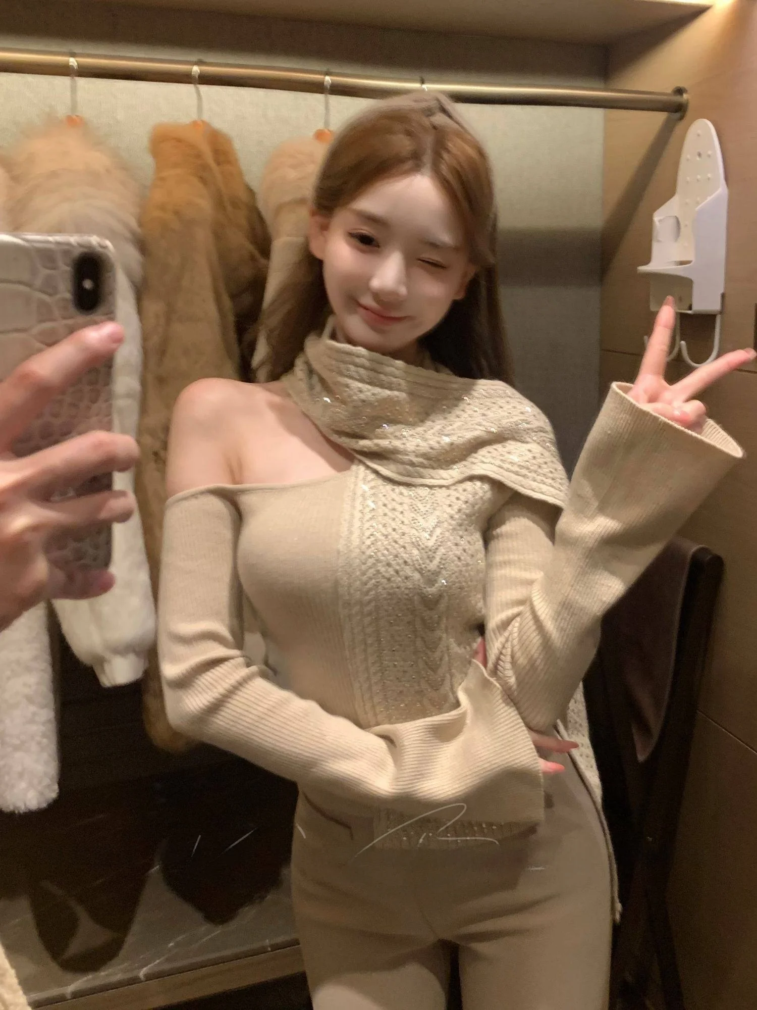 

French Sle Knitted oulder Bared Sweater Sequin Patchwork Scarf Collar Long Sve Women's Faion Casual irt De Sle