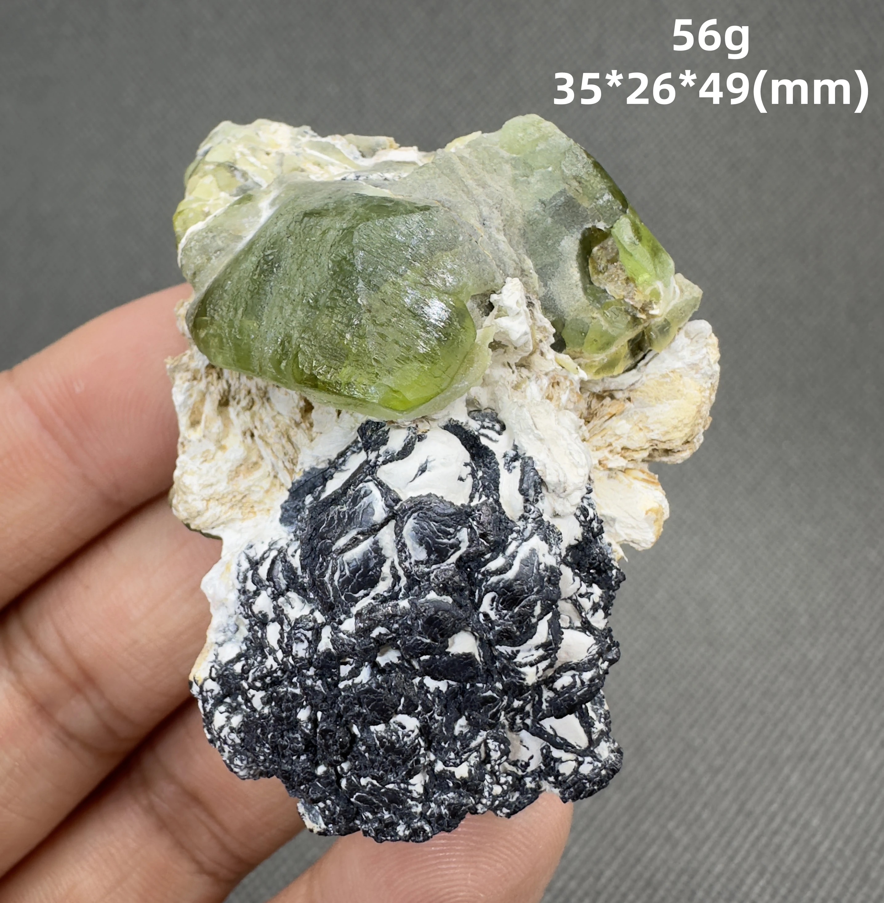 

Natural Pakistan Large crystal Peridot Olivine and magnetite symbiosis mineral specimens