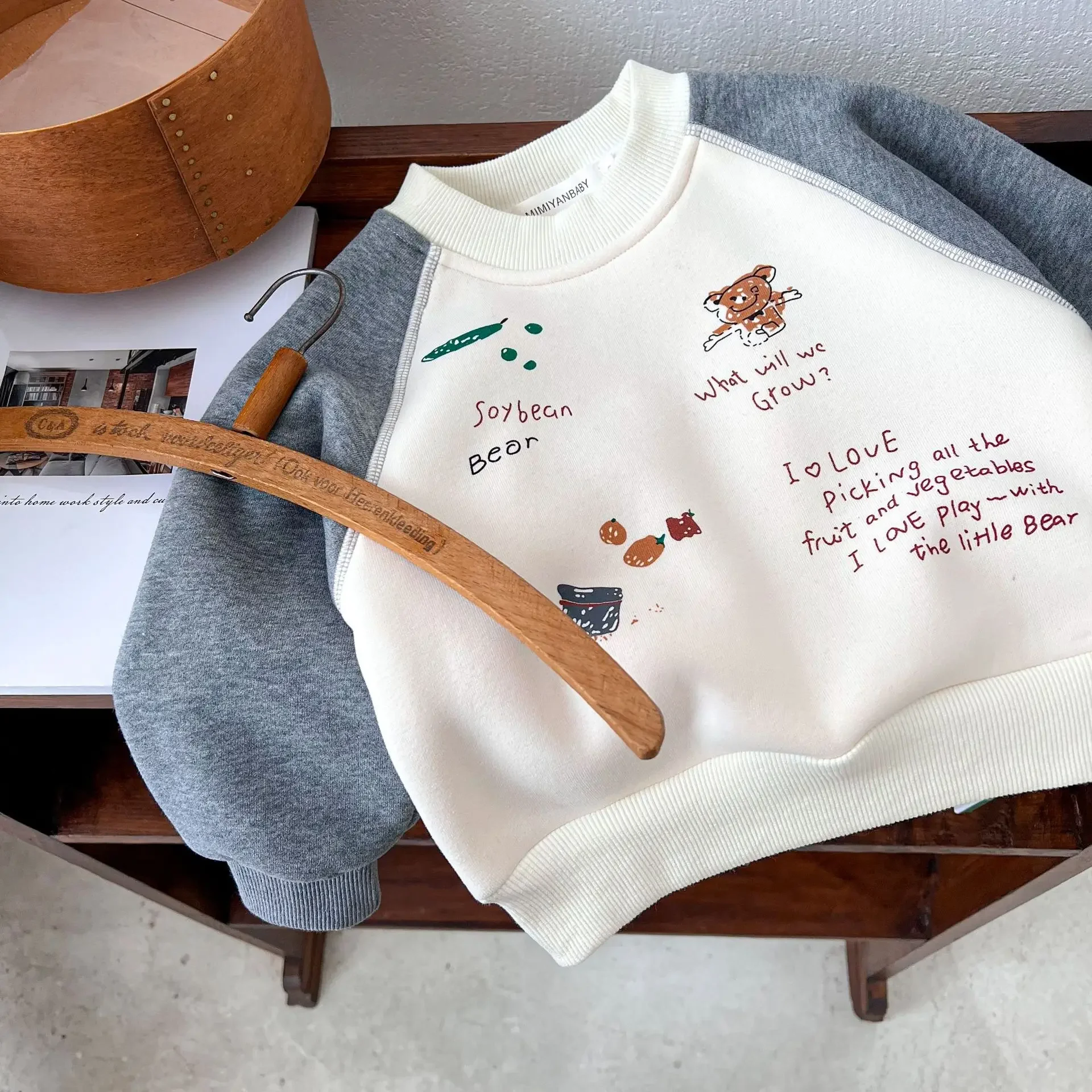 

Children's Sweater 2023 Winter New Boys' and Girls' Contrast Color Cartoon Sweater Baby Thickened Pullover