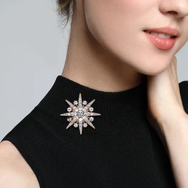 Trendy Snowflake Inlaid Rhinestone Brooch For Women Luxury Zircon Octagon Casual Brooch Pin Unisex Clothes Accessories