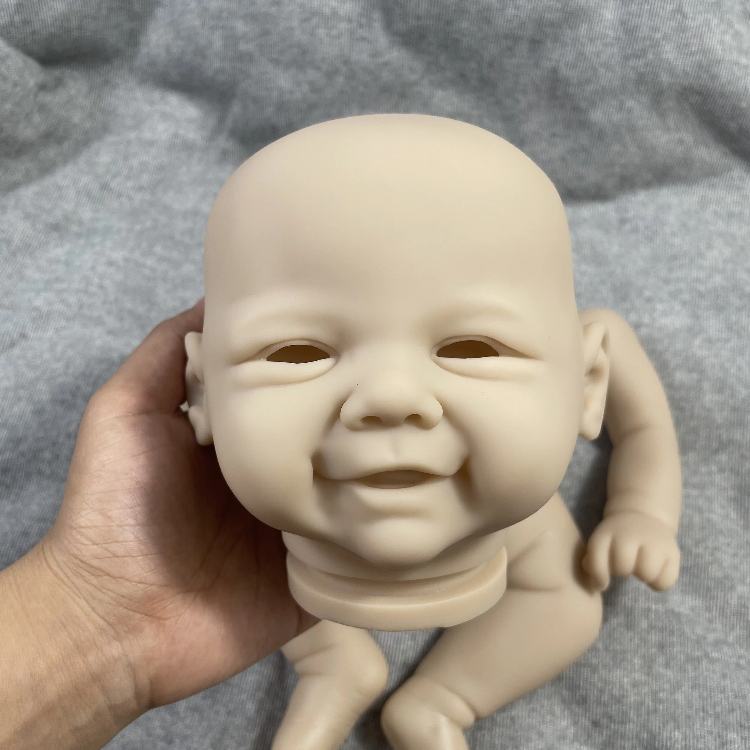 MRB 19 inch Vinyl Reborn Doll Kit Vivienne Lifelike Unfinished Unpainted Mold Fresh Color Blank Vinyl Doll Kit with Cloth Body