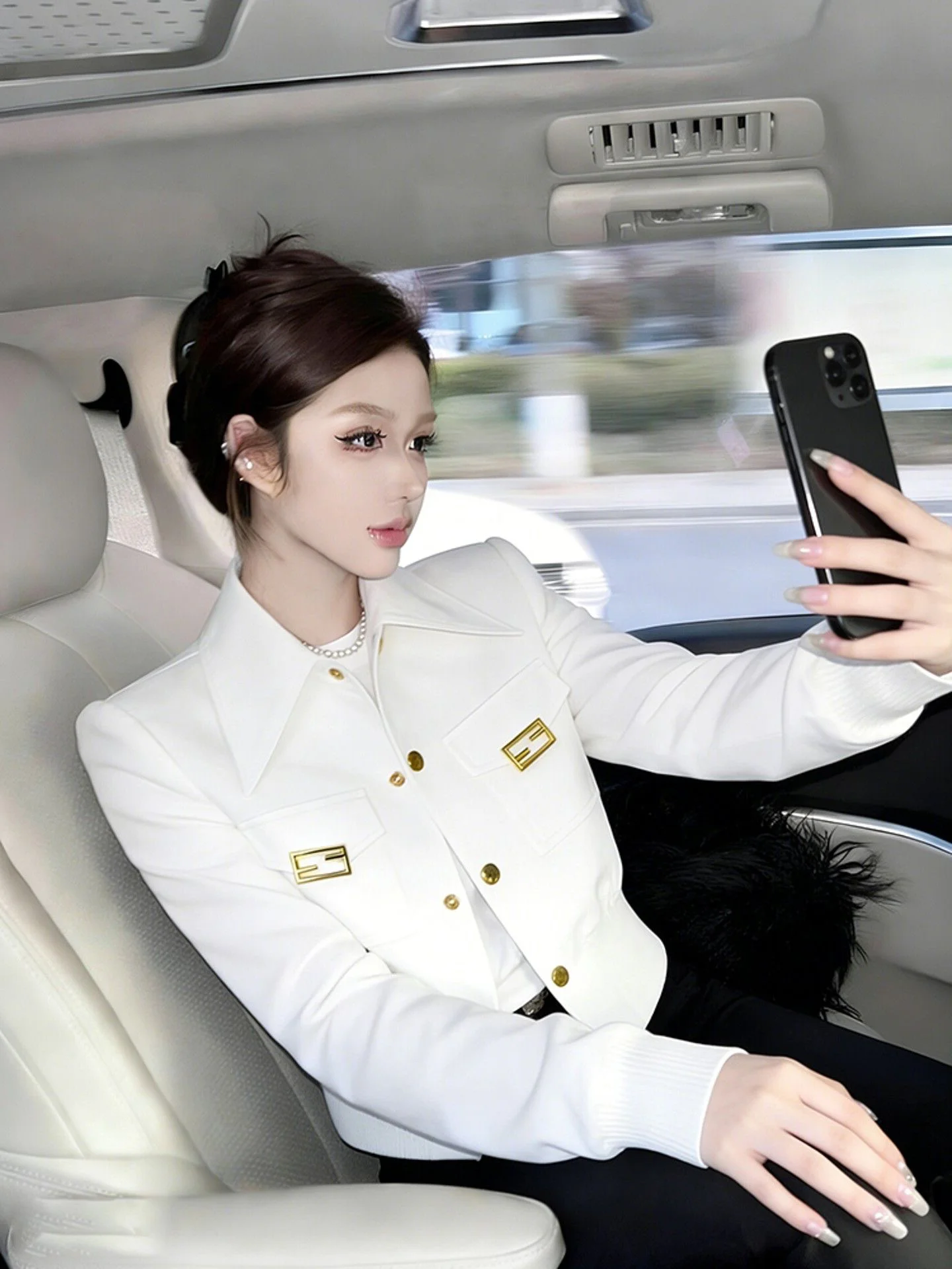 White Short Coat Women's Fashionable Large Collar Design Commute Open Cardigan Top High-End Sensation Small Fragrance Style