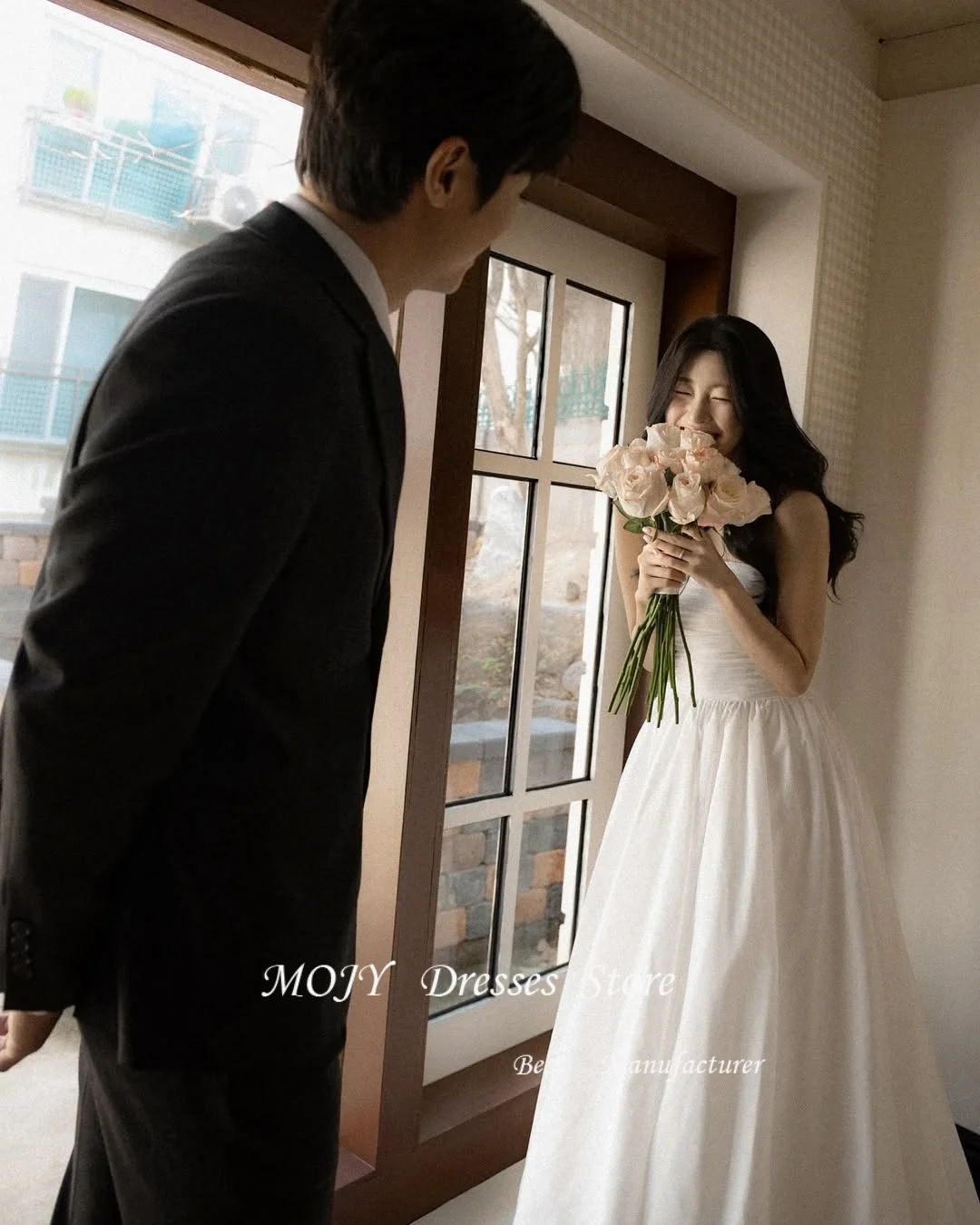 Mojy  Simple A Line Taffeta Korea Wedding Dresses Customised Puff Short Sleeves Corset Back Bridal Gowns Photo shoot Plus Size
