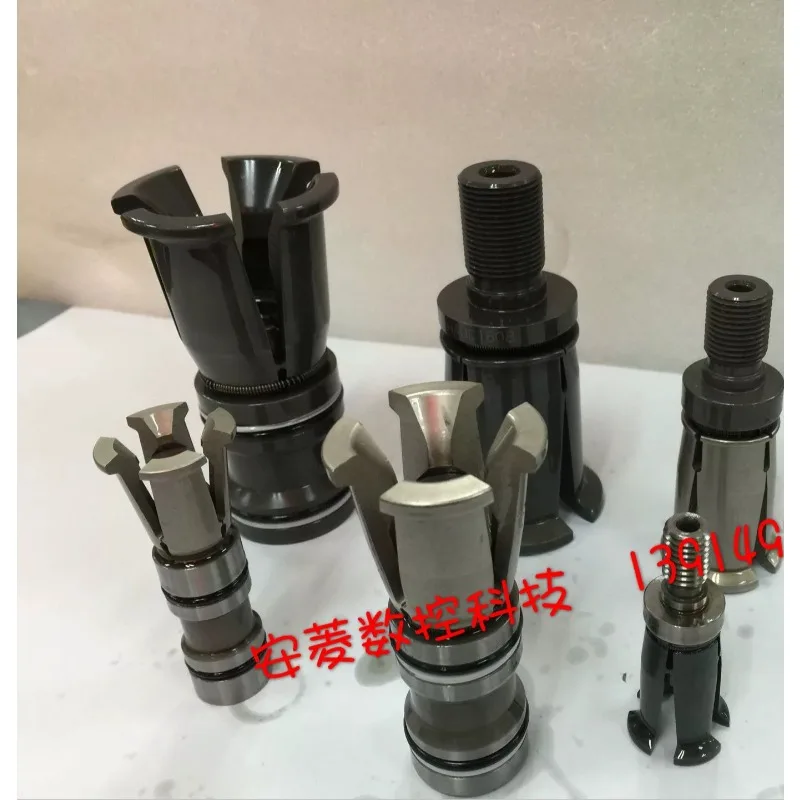 Taiwan spindle pull claw Four-petal broach claw BT30, BT40, BT50 broach claw 1pcs