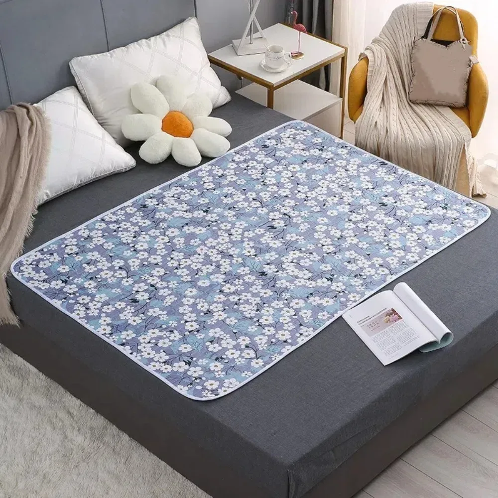 Soft Waterproof Urine Mat Breathable Washable Sleeping Underpads Flower Pattern Maternity Pad Adults