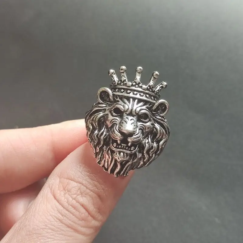 Men's Euro-American Bold Punk Dark Niche Vintage Lion Crown Open Loop, Street Hip Hop Multipurpose Band