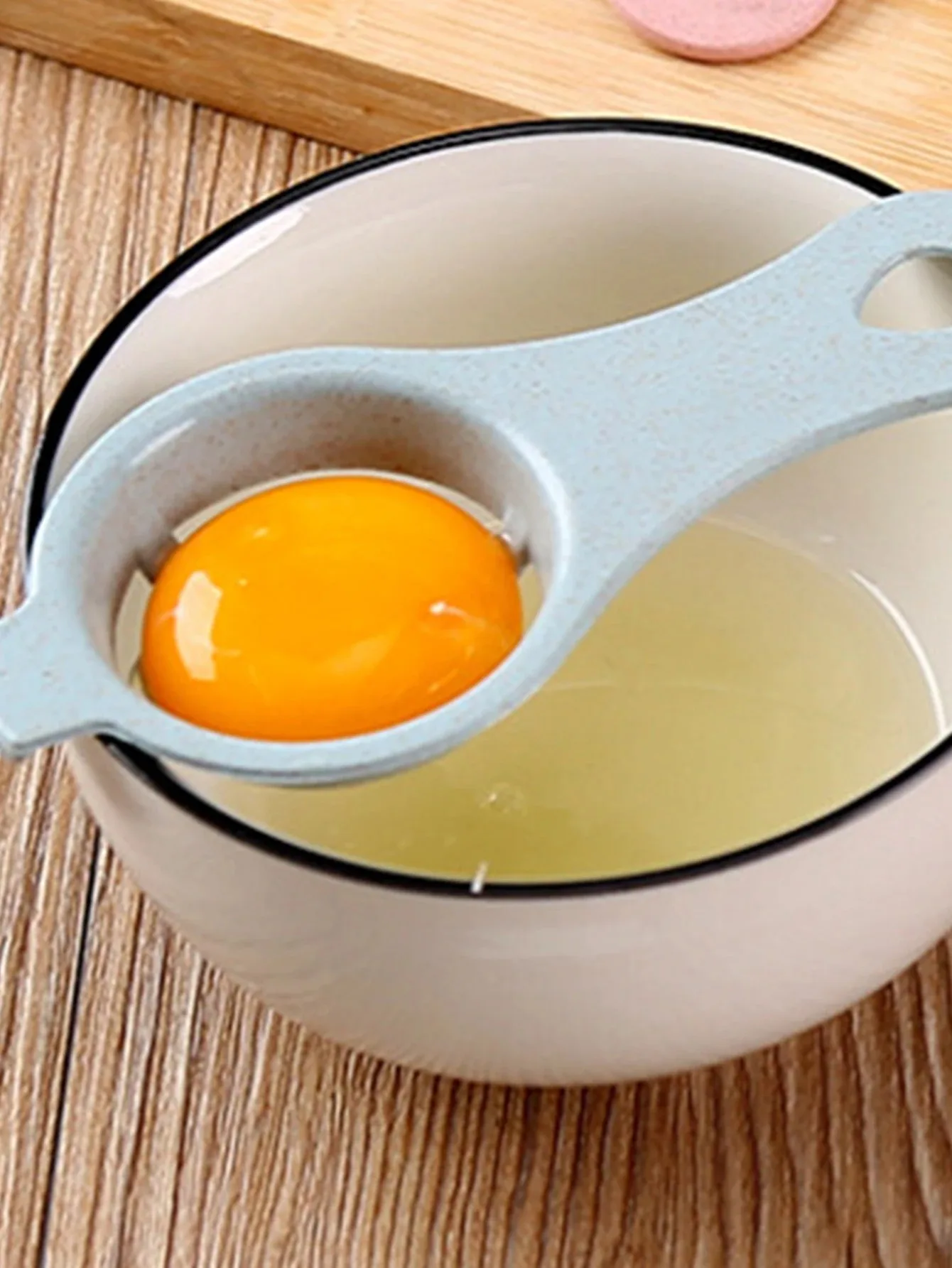 

New dry egg separator white and egg yolk filter kitchen separator tool