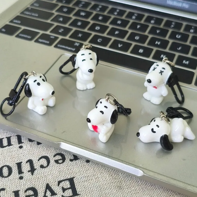 

New Snoopy Cartoon Resin Keychain Anime Action Figures Key Bag Decoration Model Christmas Gifts Doll New Year Gift