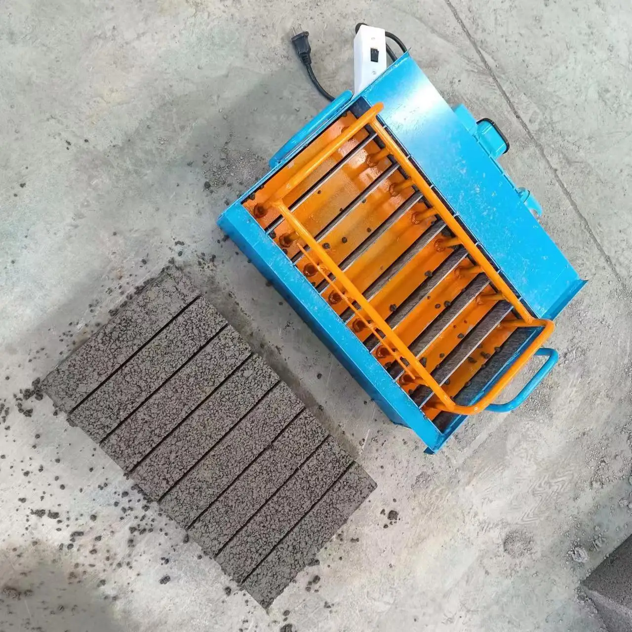 Handmade Hollow Solid Concrete Brick Mould Cement Wall Brick Mould Making Paving Block Machine for Sand and Clay Raw Material