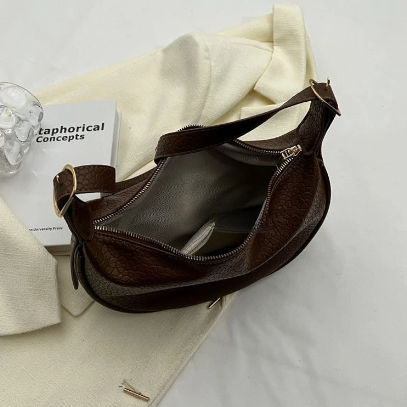 Premium Sense Bag Women's Large Capacity 2026 New Trendy Fashion Women's Shoulder Messenger Bag Spring Popular Dumpling Handbag